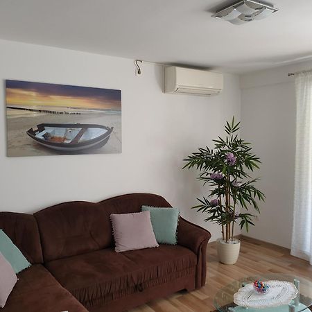 Apartment Lana Kastel Stari Kastela Exterior photo