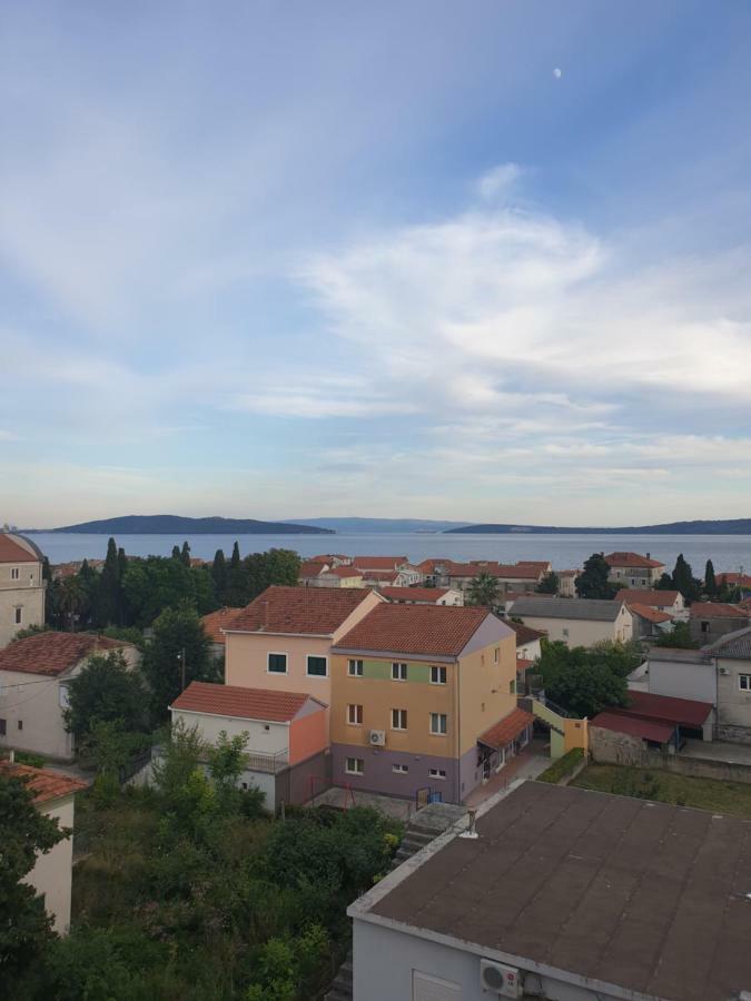Apartment Lana Kastel Stari Kastela Exterior photo